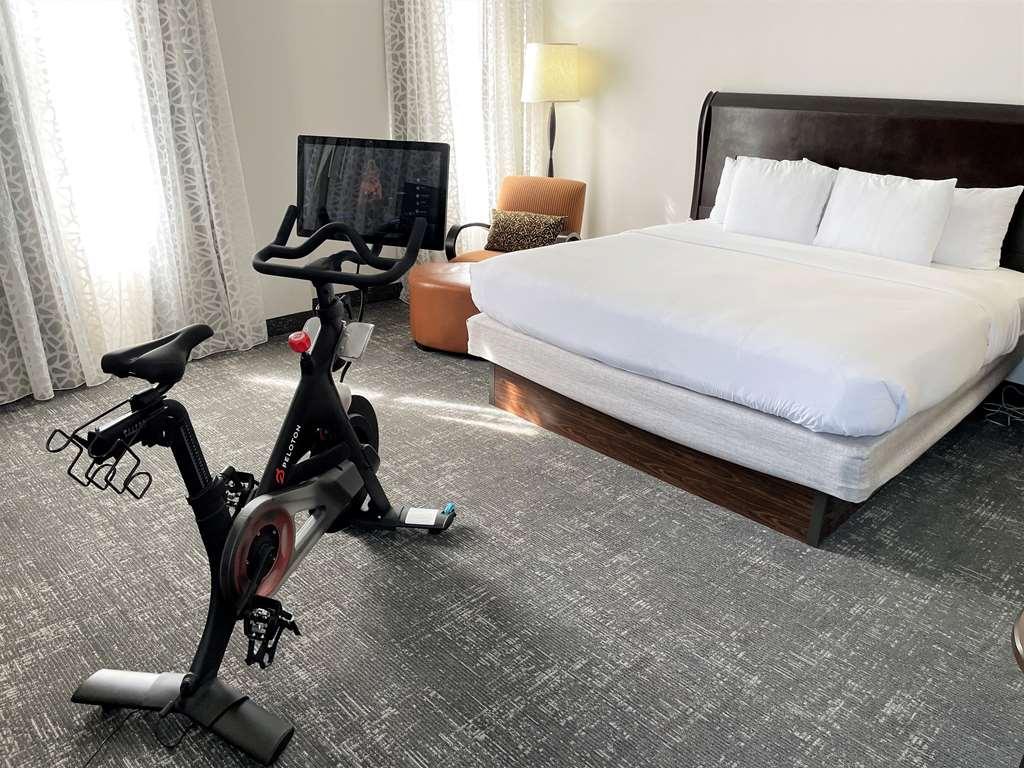 Doubletree By Hilton Memphis Downtown Ξενοδοχείο Δωμάτιο φωτογραφία