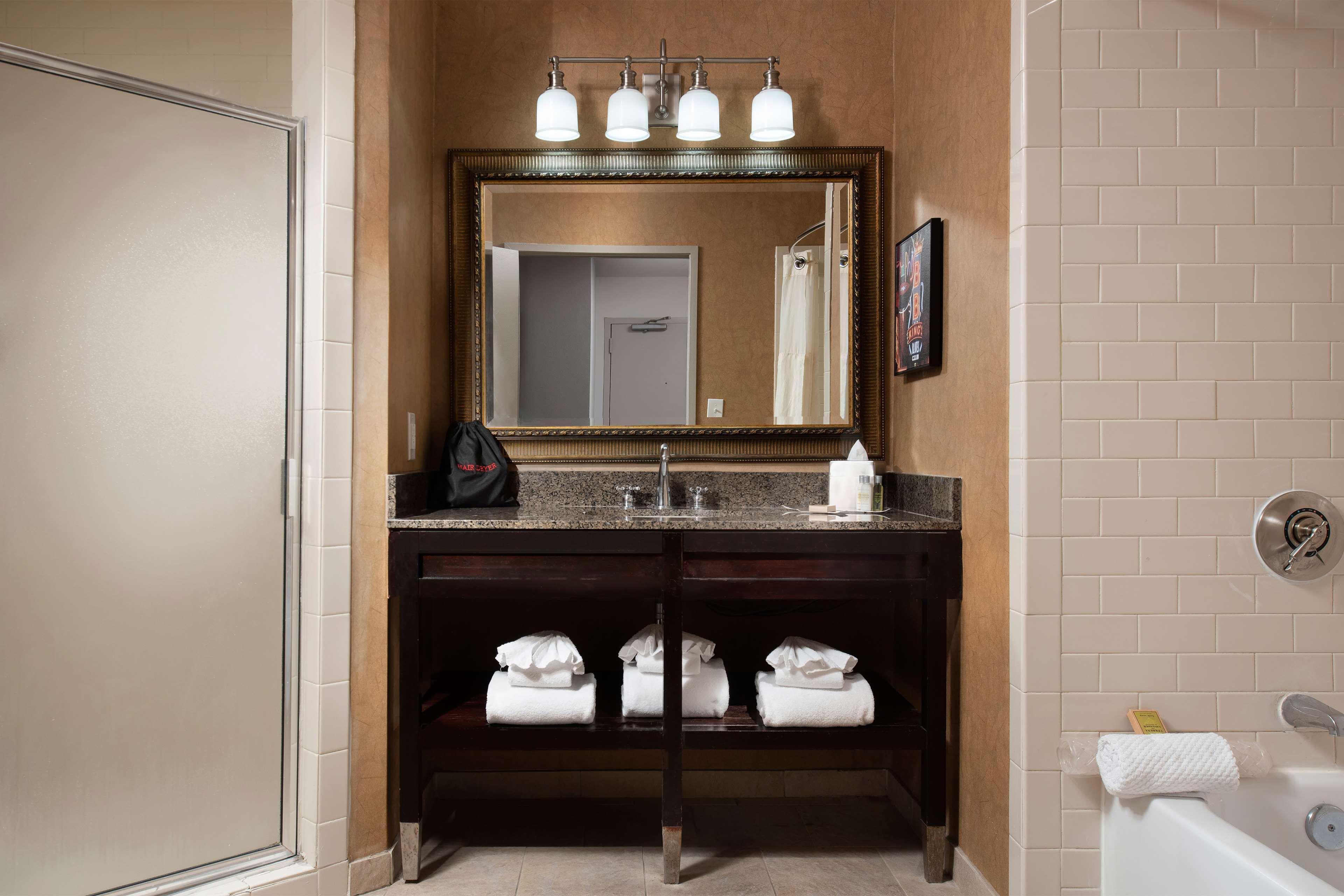 Doubletree By Hilton Memphis Downtown Ξενοδοχείο Εξωτερικό φωτογραφία