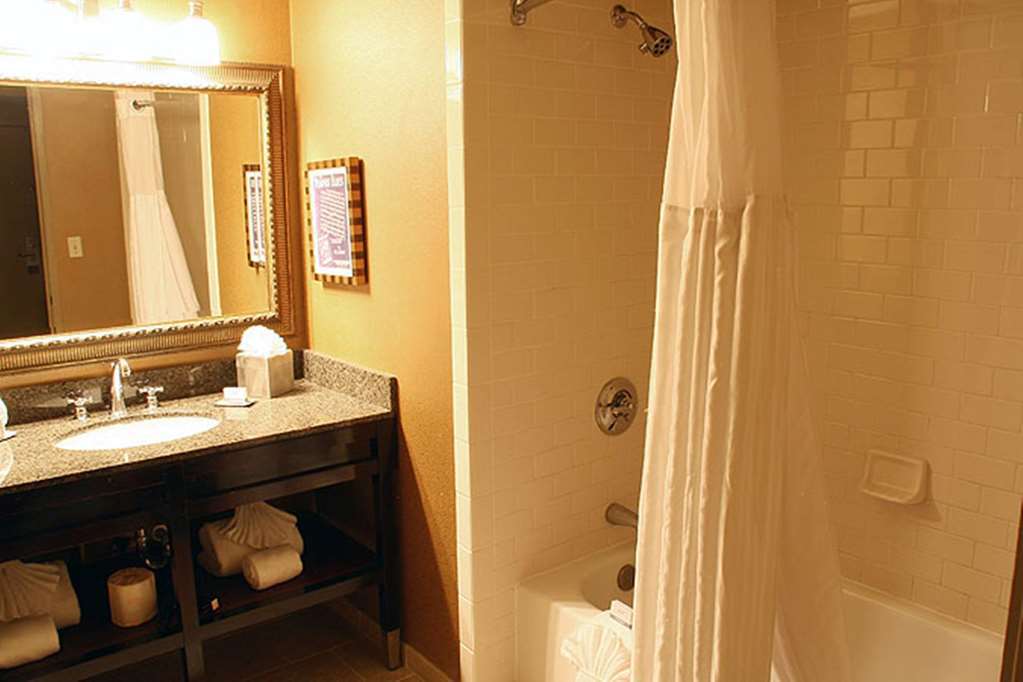 Doubletree By Hilton Memphis Downtown Ξενοδοχείο Δωμάτιο φωτογραφία